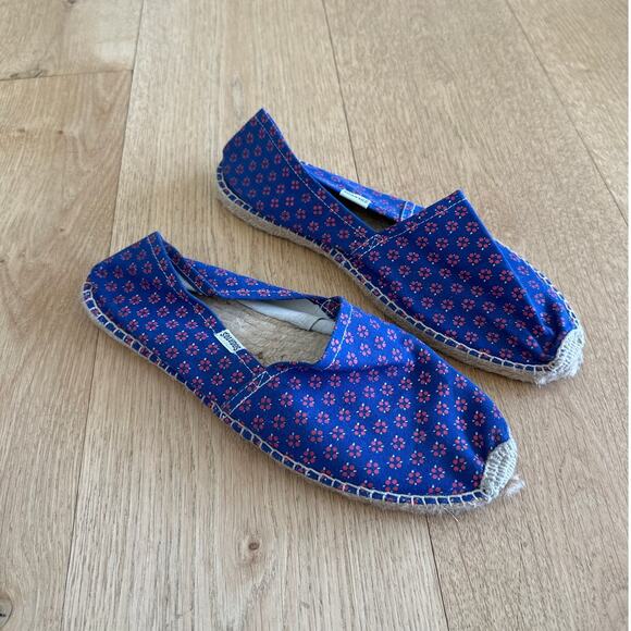 Soludos - Floral Flat Espadrilles in Blue Red & Beige - Picture 1 of 3